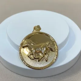 PINGENTE CAVALO MEDALHA