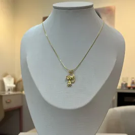 PINGENTE MENINA BALÃO