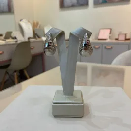 BRINCO AÇO GOTA RISCADA M