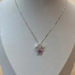 PINGENTE PRATA MENININHA CRAVEJADA ROSA