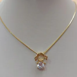 PINGENTE MENINA CRISTAL