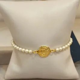 PULSEIRA PÉROLAS COM MEDALHA DE SÃO BENTO