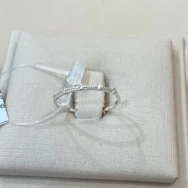 ANEL PRATA MINIMALISTA ZIRCÔNIAS TAMANHA 21
