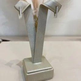 ARGOLA QUADRADA CRAVEJADA G