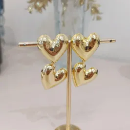 BRINCO CORAÇÕES DUPLO