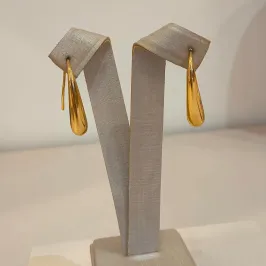 BRINCO GANCHO GOTA ALONGADA