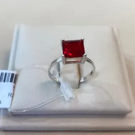 ANEL PRATA ZICÔNIA QUADRADA VERMELHO TAMANHO 20