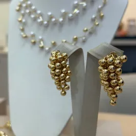 BRINCO ESFERAS CACHO DE UVA