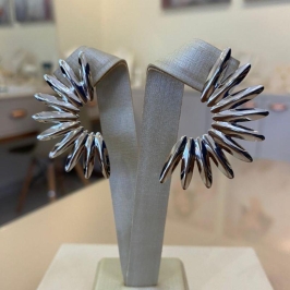 BRINCO MEIA FLOR BANHO DIAMANTE