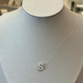 COLAR FIO DE NYLON INICIAL 