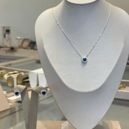 CONJUNTO PRATA CORAÇÃO AZUL MARINHO