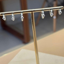 TRIO PRATA ARGOLAS CRAVEJADAS C/ PONTO DE LUZ