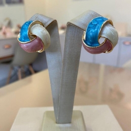 BRINCO RESINADO BRANCO, AZUL E ROSA