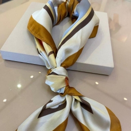 LENÇO OFF WHITE, LARANJA E AZUL 70X70CM