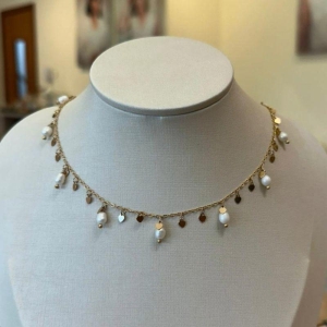 CHOKER PÉROLAS E CORAÇÕES 38CM