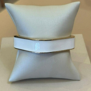BRACELETE RESINADO QUADRADO BRANCO