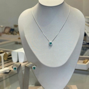 CONJUNTO PRATA CORAÇÃO VERDE TIFFANY