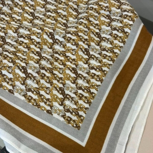 LENÇO CINZA E CARAMELO 70X70