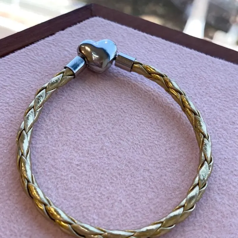 PULSEIRA PANDORA COURO DOURADA 17CM