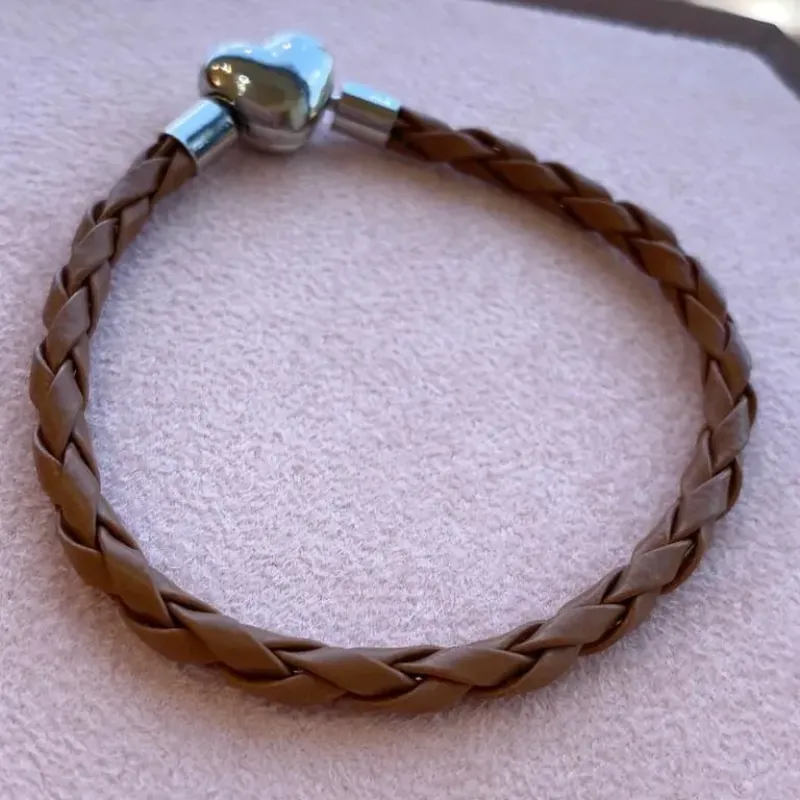 PULSEIRA PANDORA COURO MARROM 18CM