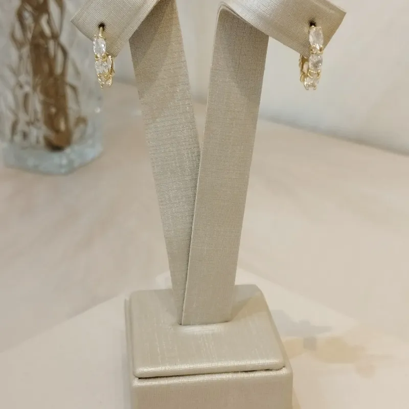 ARGOLA ZIRCONIAS QUADRADAS CRISTAL