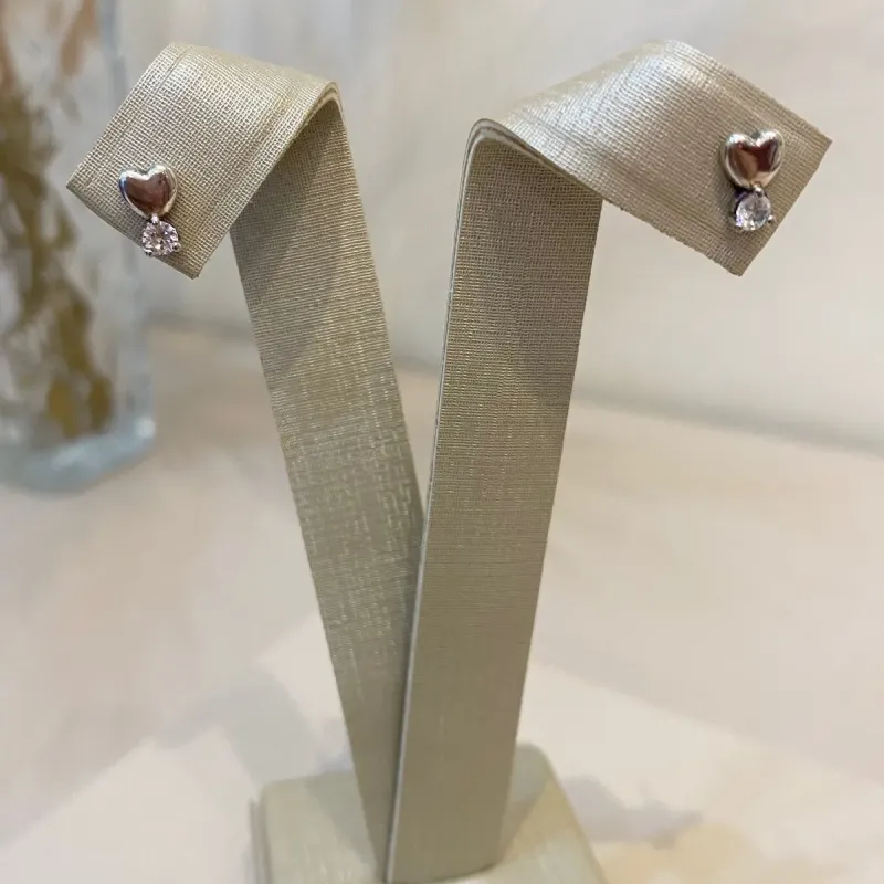 BRINCO PRATA CORAÇÃO MINI E ZIRCÔNIA