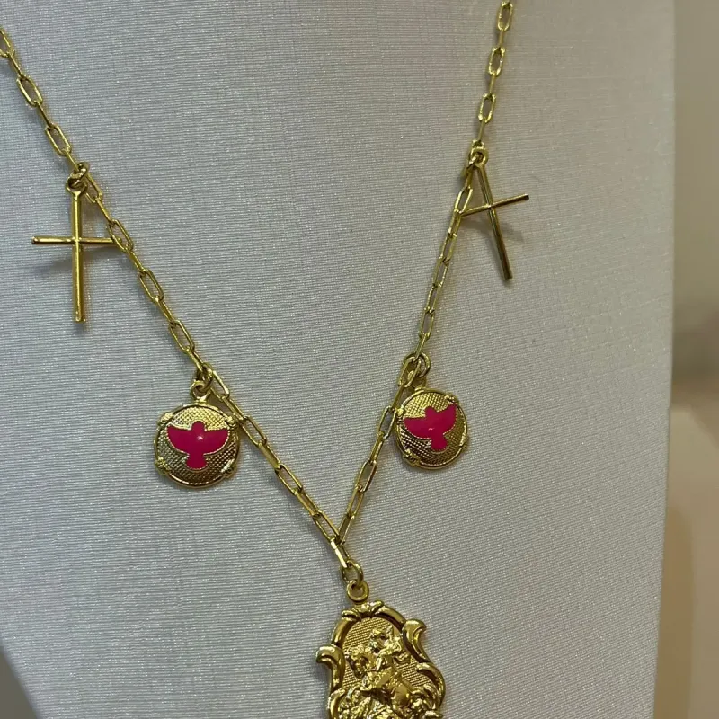 CHOKER MEDALHAS COM RESINA PINK
