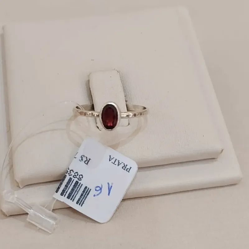 ANEL PRATA OVAL VERMELHO