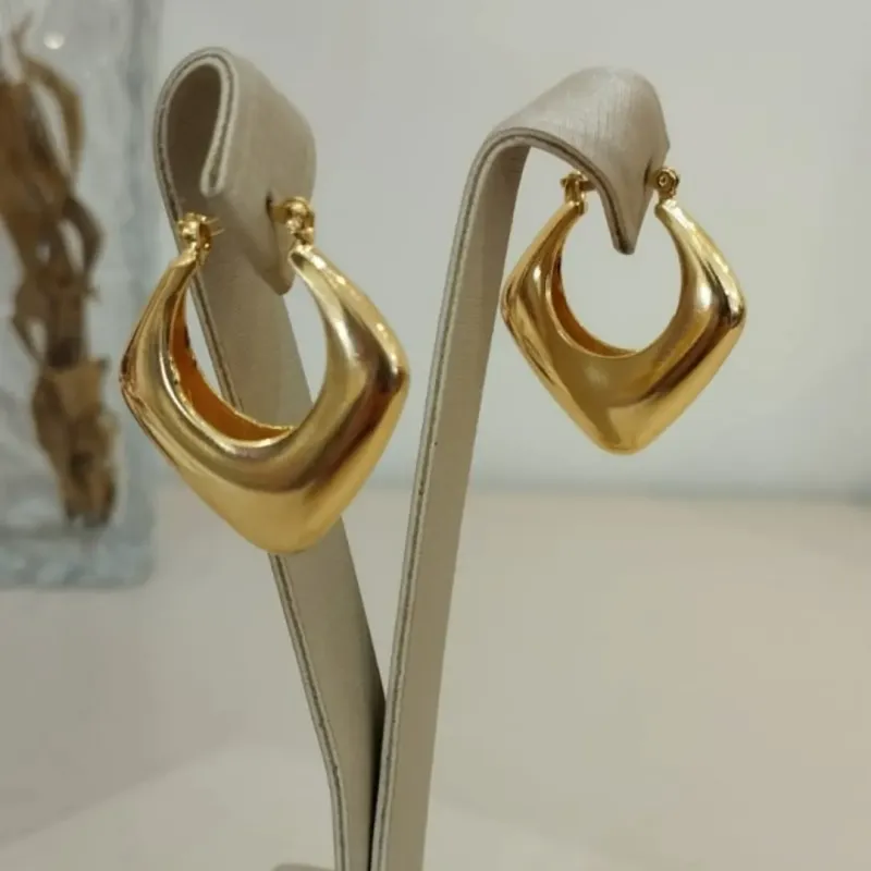 ARGOLA LOSANGO