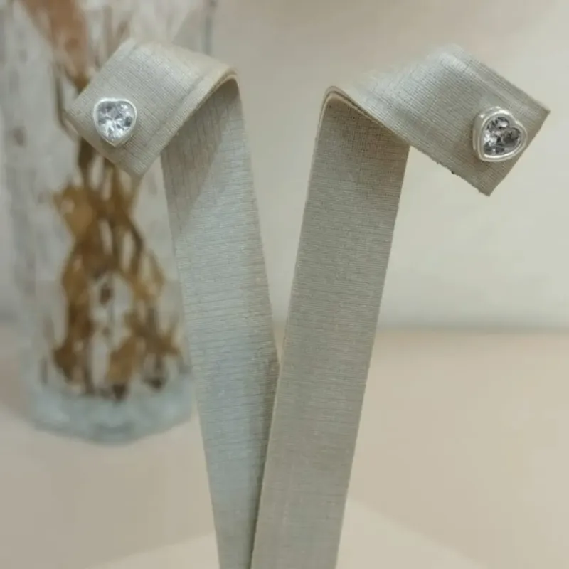BRINCO PRATA CORAÇÃO ZIRCÔNIA