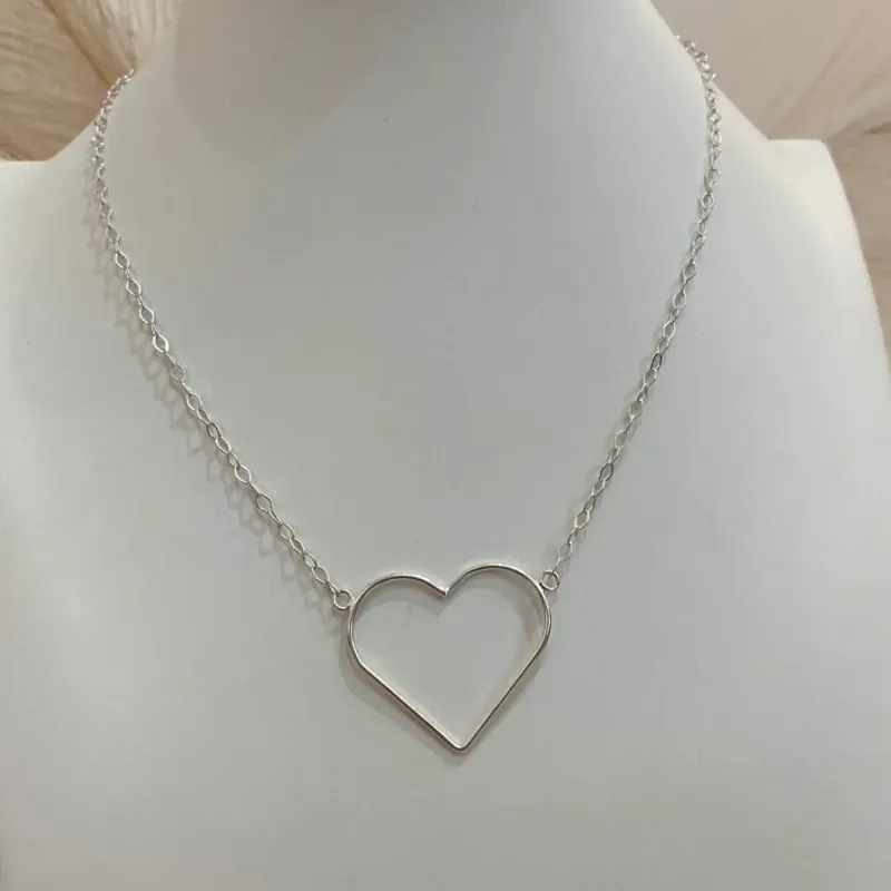 CHOKER PRATA CORAÇÃO VAZADO