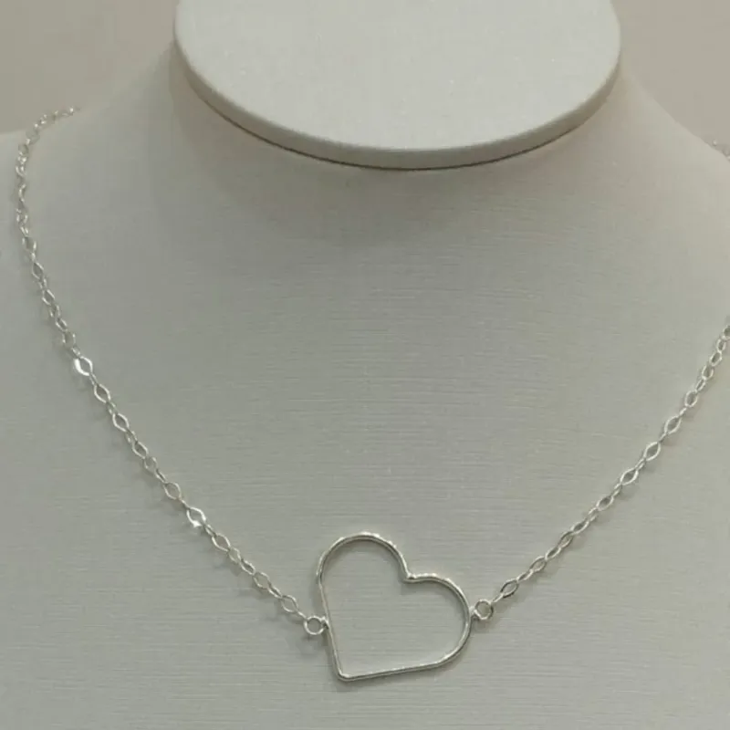 CHOKER PRATA CORAÇÃO VAZADO