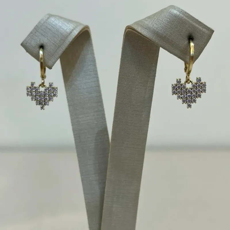 ARGOLA CORAÇAO CRAVEJADO FILEIRINHAS