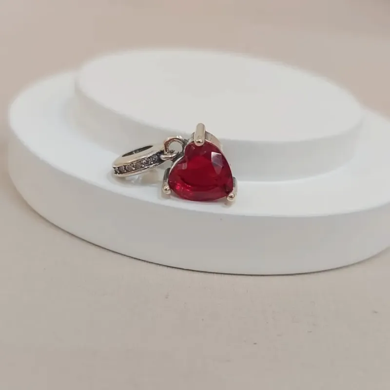 BERLOQUE PRATA CORAÇÃO VERMELHO