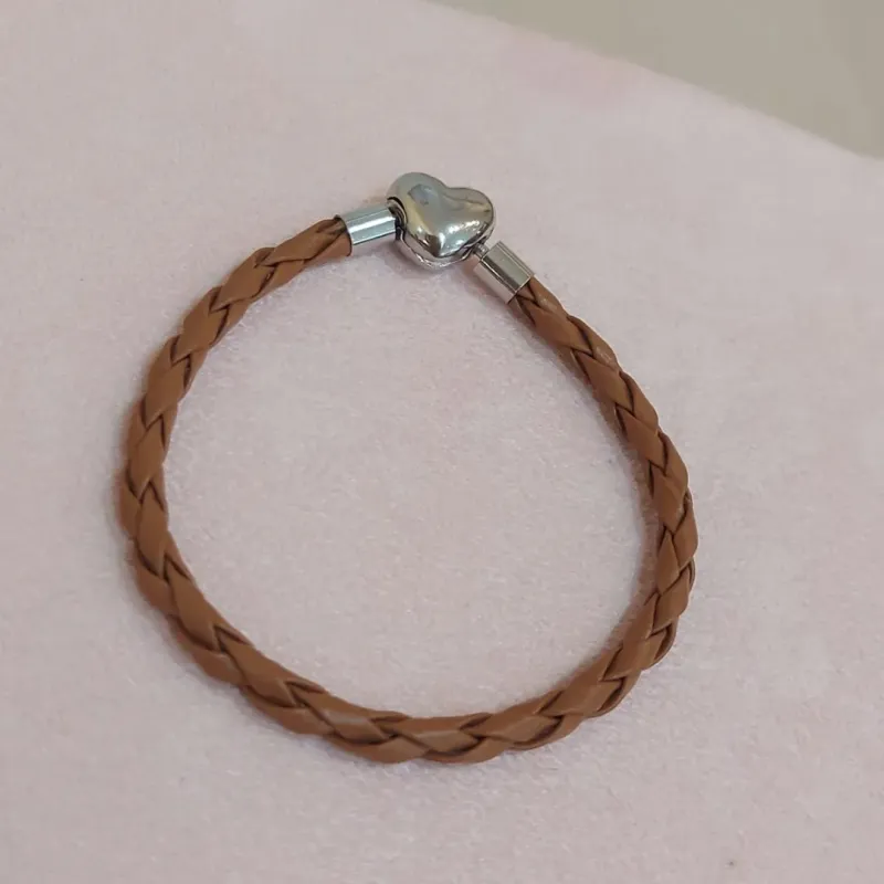 PULSEIRA PANDORA COURINO MARROM
