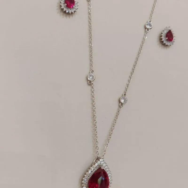 CONJUNTO GOTA RUBI