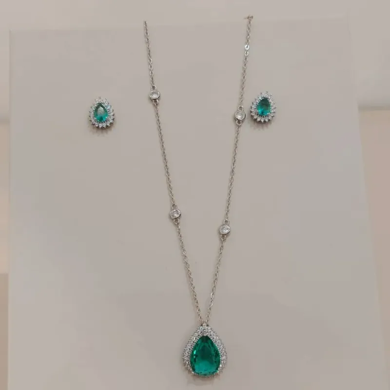 CONJUNTO GOTA VERDE