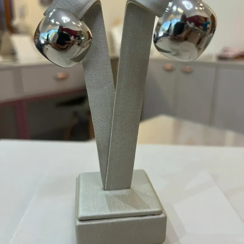 BRINCO BOTÃO QUADRADO DIAMANTE