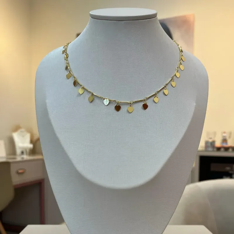 CHOKER MEDALHAS CORAÇÕES