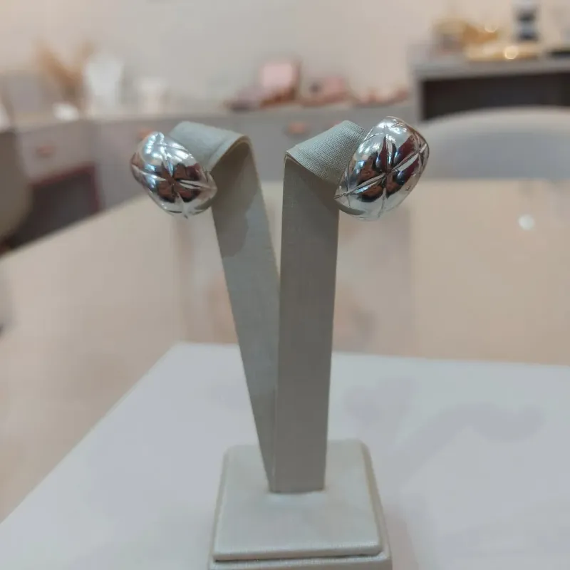 BRINCO EAR HOOK RISCADO