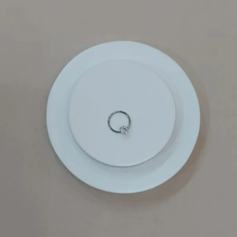 PIERCING ARGOLA TORÇÃO UMA ZIRCONIA