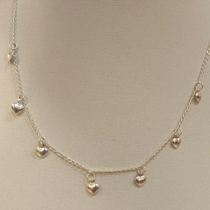 CHOKER PRATA PINGENTES CORAÇÕES