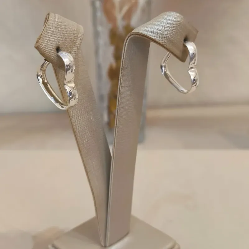 ARGOLA PRATA CORAÇÃO LISA P