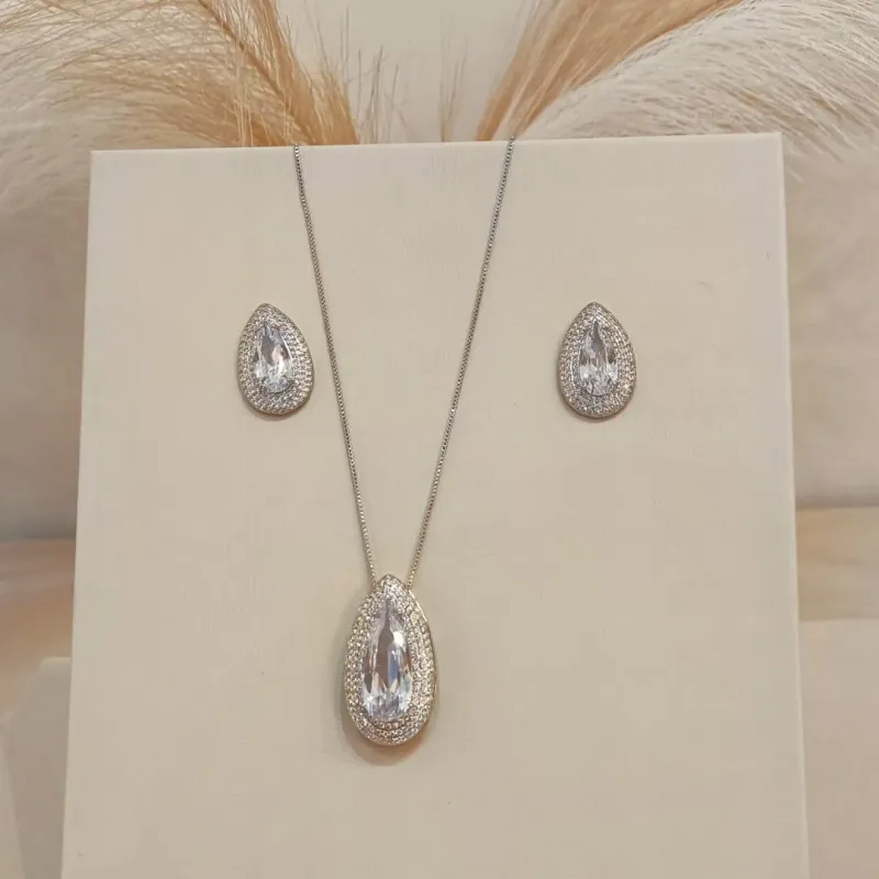 CONJUNTO GOTA ALONGADA ZIRCÔNIA CRISTAL