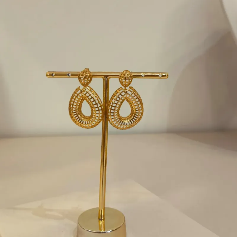 BRINCO DUPLO GOTA VAZADA