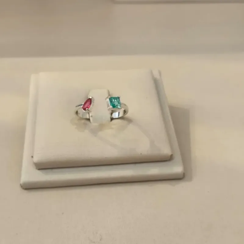ANEL PRATA REGULÁVEL ZIRCÔNIA PINK E VERDE