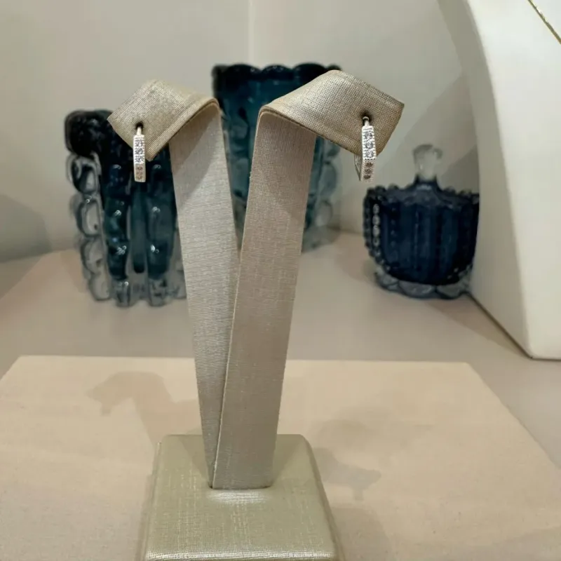 ARGOLA PRATA HEXÁGONO CRAVEJADA M