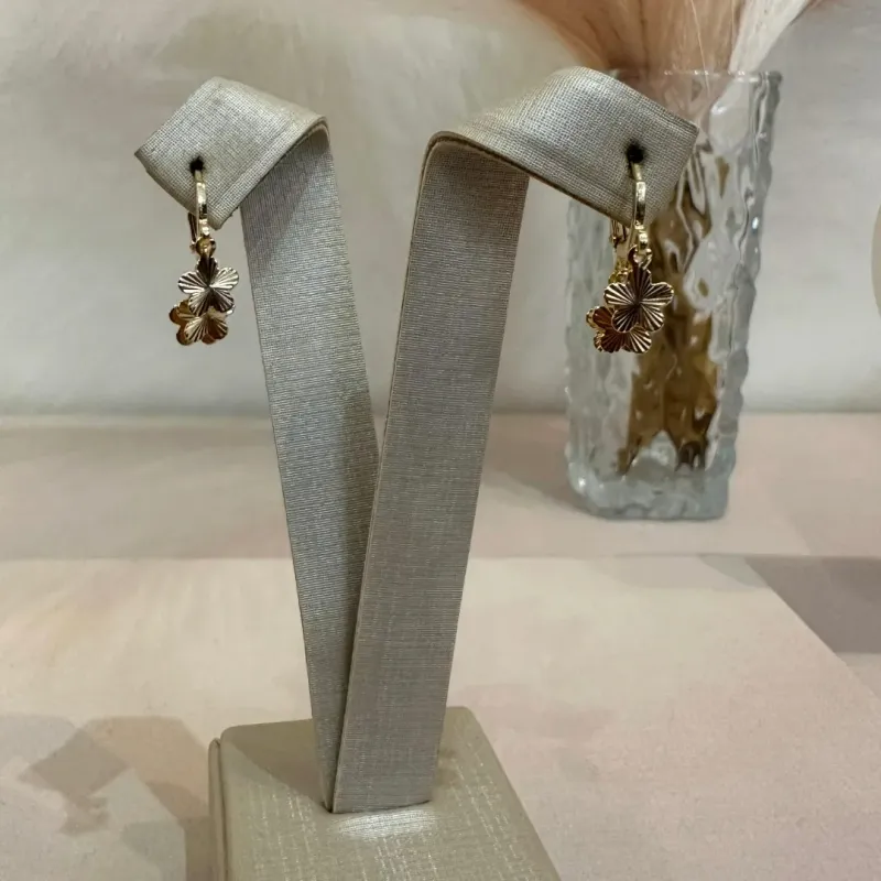 ARGOLA PINGENTES FLORES