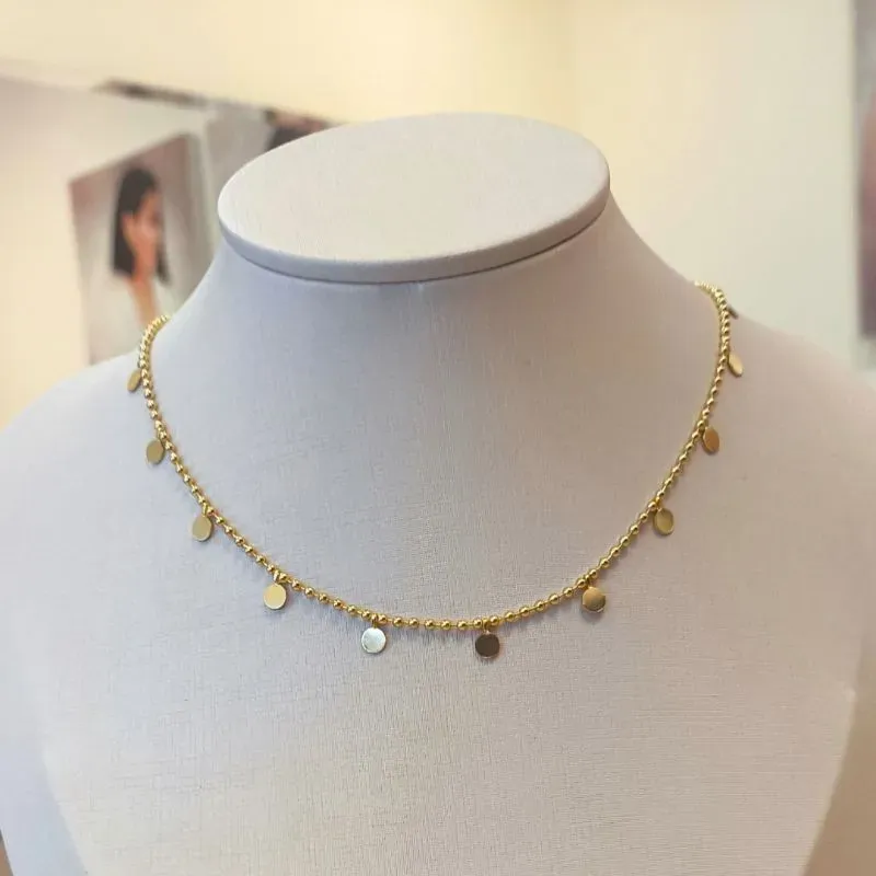 CHOKER BOLINHAS DIAMANTADAS E MEDALHAS
