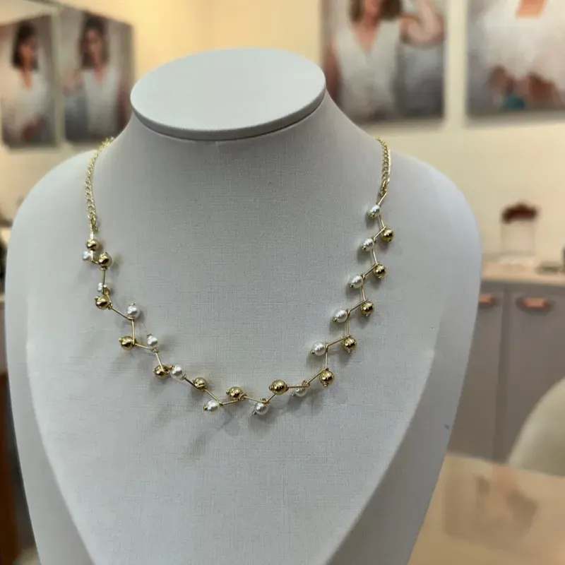 CHOKER ESFERAS E PÉROLAS